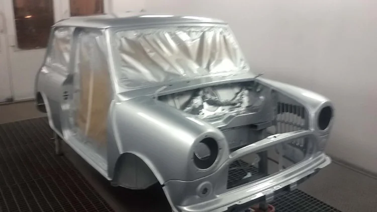 Mini clásico pintado en plata